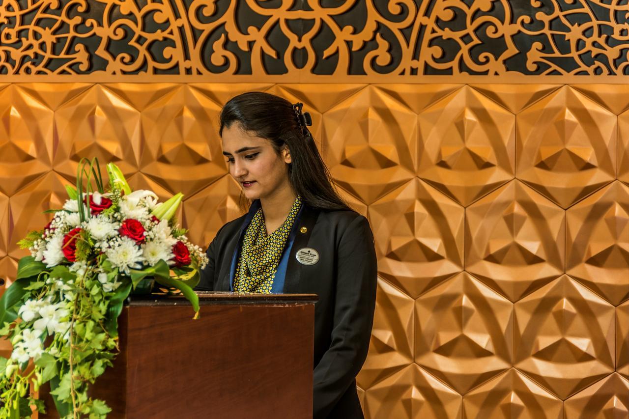 Golden Tulip Headington Otel Maskat Dış mekan fotoğraf