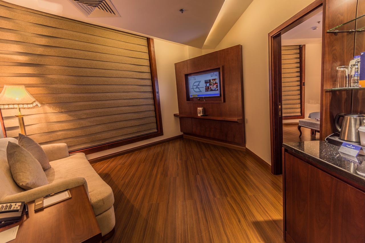 Golden Tulip Headington Otel Maskat Dış mekan fotoğraf
