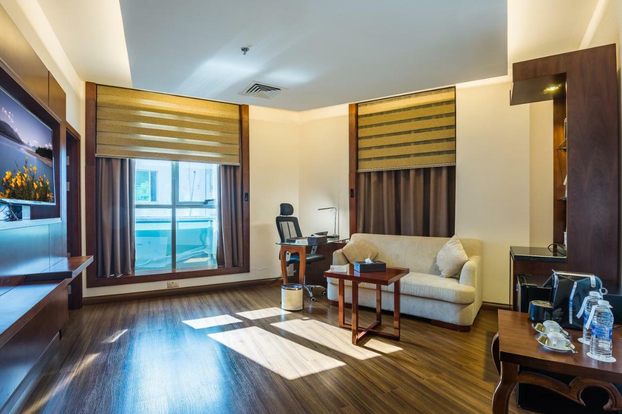 Golden Tulip Headington Otel Maskat Dış mekan fotoğraf