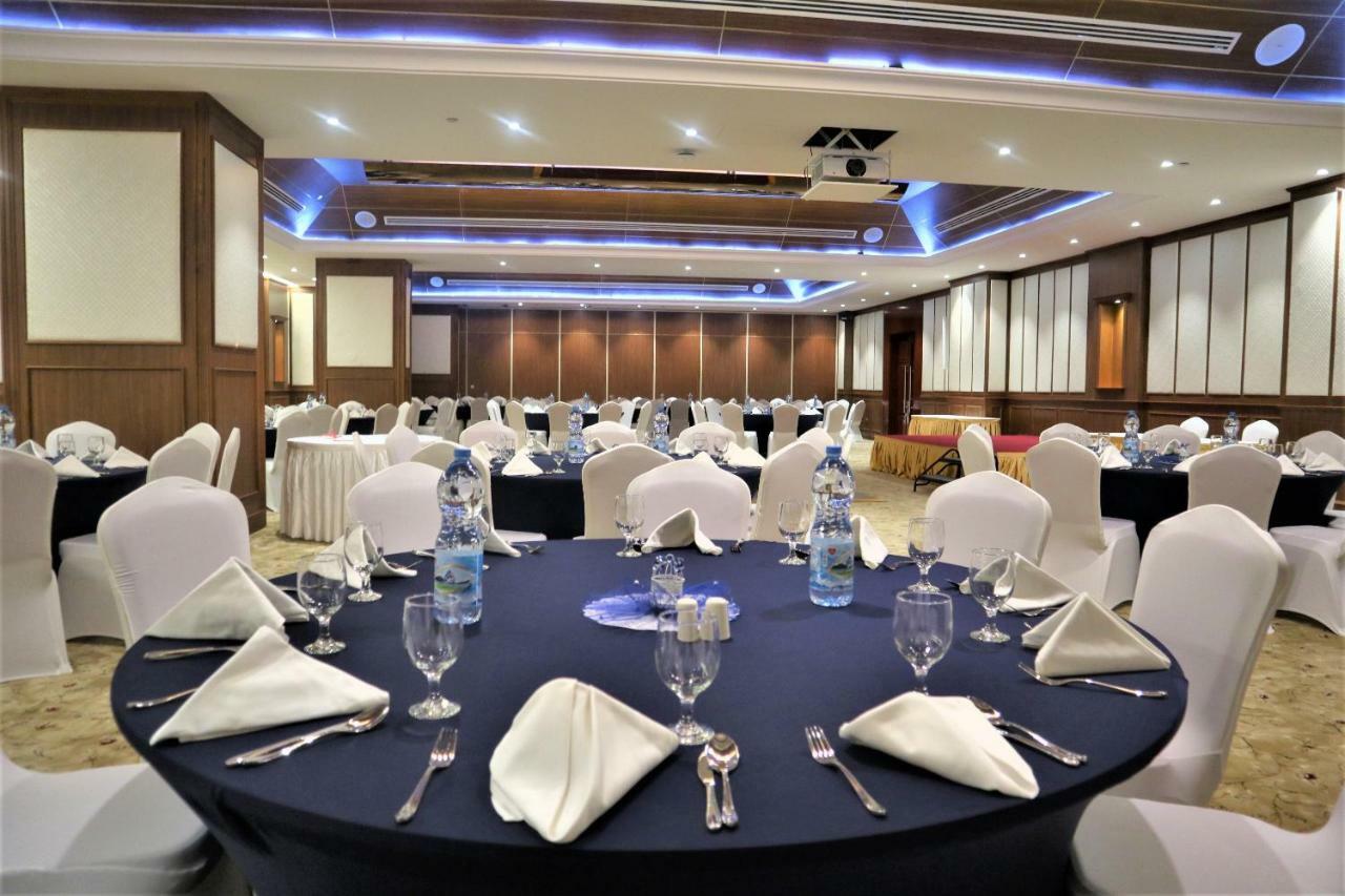 Golden Tulip Headington Otel Maskat Dış mekan fotoğraf